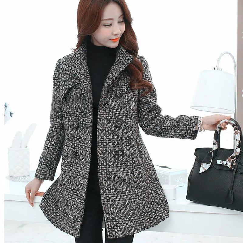 Elegant Mother Turtleneck Plaid Outerwear